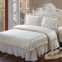 Bedspread photo