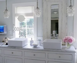 Chandelier in the bathroom photo