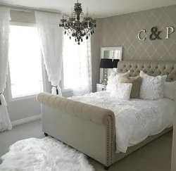 Бистари хокистарӣ бо headboard нарм дар дохили хоб сурат