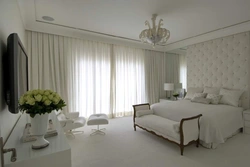 Curtains for white wallpaper in the bedroom photo