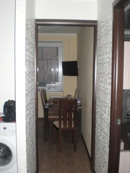 Qapı dizaynı olmayan mətbəxin fotoşəkili