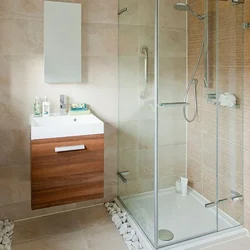 Design of a small combined bathtub with shower