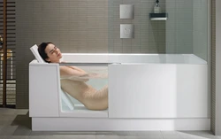 Bir fotoda hamam və duş kabinası