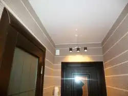 Оина Дар Долон Дар Сурати Хрущев