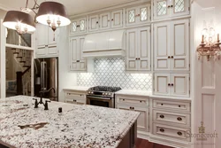 Klassik üslubda fotoşəkildə mətbəx backsplash üçün plitələr
