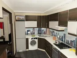 Тарҳи ошхонаи кунҷи хурд бо яхдон ва мошини ҷомашӯӣ