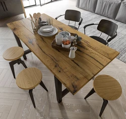 Mətbəx interyerində loft masasının fotoşəkili