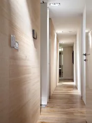Koridorun Daxili Foto Dizaynında Laminat Divar