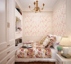 Bedroom floral wallpaper photo