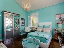 Tiffany's bedroom in the interior photo