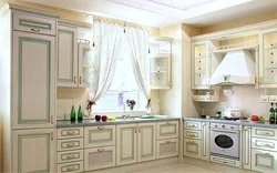 Классическая Кухня С Окном Фото