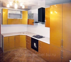 Glossy Corner Kitchen Photo