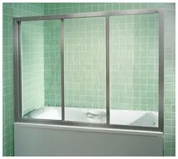 Bathtub with glass curtain photo