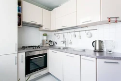 White gray corner kitchen photo