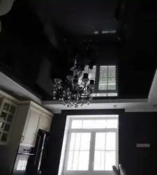 Qora porloq shiftli yotoqxonaning ichki qismi