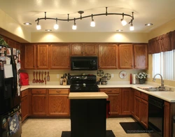 Placement of light bulbs in the kitchen photo