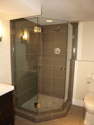 Bathroom with shower corner design