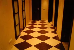 How to lay tiles in the hallway photo