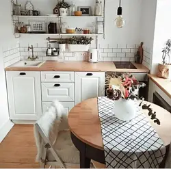 Дизайн Маленькой Кухни С Окном И Дверями