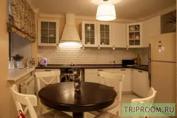 Фото Интерьер Маленькой Кухни С Круглым Столом