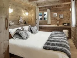 Chalet uslubidagi yotoqxona fotosurati
