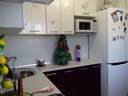 Как повесить микроволновку на кухне под шкафами фото