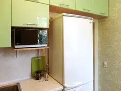 Ас үйде микротолқынды пешті шкафтардың астына қалай іліп қою керек