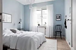 Ağ Divarları Ilə Yataq Otağı Daxili