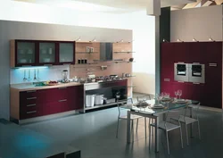 Рангҳо дар якҷоягӣ бо burgundy дар дохили ошхона