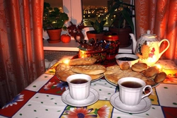 Mətbəxdə çay şəkli