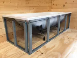 Metal frame for bathtub photo