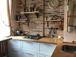 Yuqori shkaflarsiz loft oshxona dizayni
