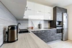 Skif white countertop in the kitchen photo
