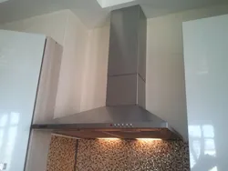 Connect the hood in the kitchen photo