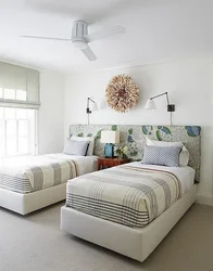 Bedroom design with 2 beds