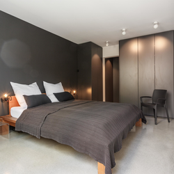 Track lamps in the bedroom design