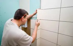 How to lay tiles in the bathroom photo