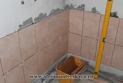 Жуынатын бөлмедегі фотосуретте плиткаларды қалай қою керек