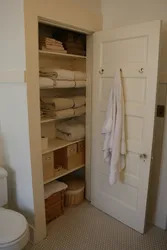 Built-in bathroom cabinets photo