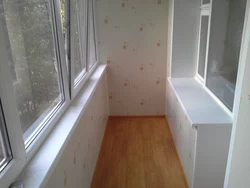 Лоджыя пластыкавымі панэлямі фота