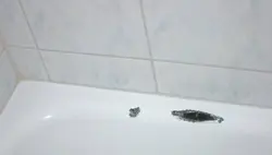 Скол на ванной фото