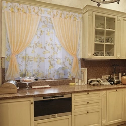 Beige wallpaper in the living room interior, which curtains are suitable