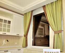 Beige wallpaper in the living room interior, which curtains are suitable