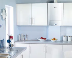 Газовый котел на кухне в интерьере настенный