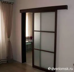 Межкомнатная дверь купе фото в квартире