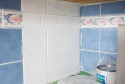 Paint tiles in kitchen photo