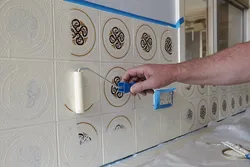 Paint tiles in kitchen photo