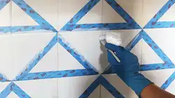 Ранг кардани сафолҳои ошхона дар акс