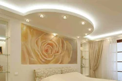 Single-level bedroom ceiling design