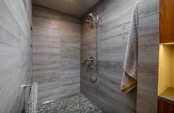 Laminate bathtub photo in the interior